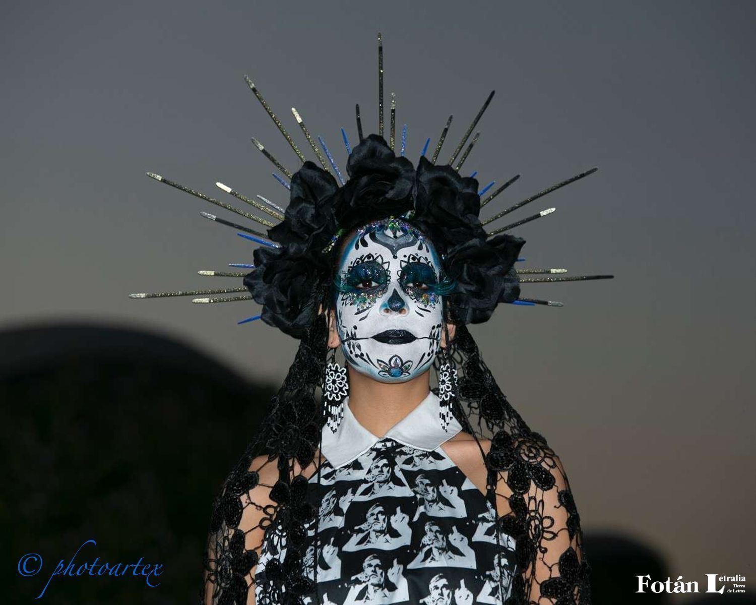 Catrinas y catrines en estampas y figurines, fotografías de William Guaregua