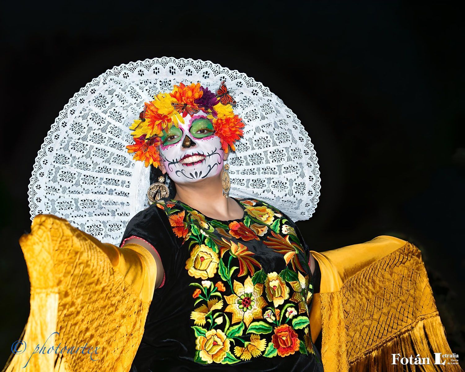 Catrinas y catrines en estampas y figurines, fotografías de William Guaregua