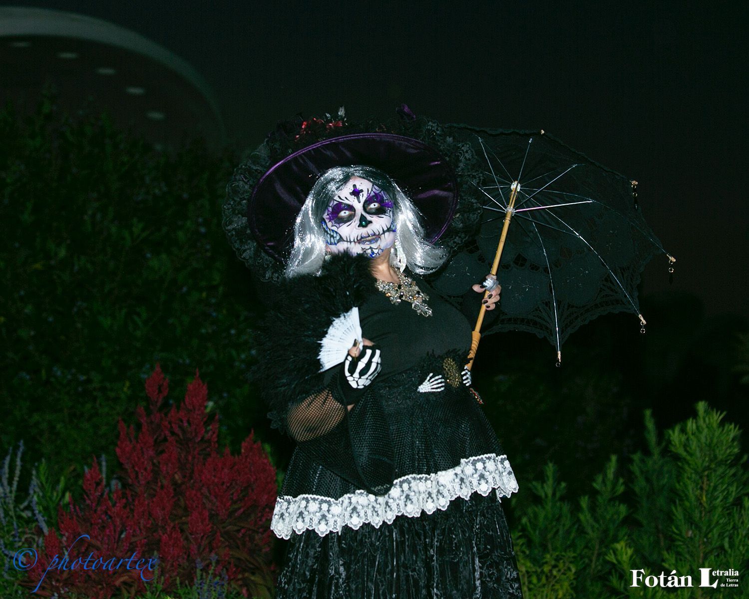 Catrinas y catrines en estampas y figurines, fotografías de William Guaregua