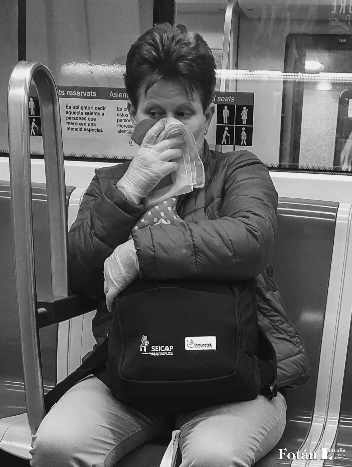 Estampas de la pandemia en el transporte público de Madrid, por Constanza Insúa