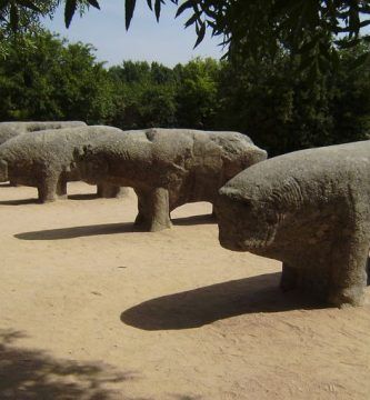 Toros y lenguas, por Vicente Adelantado Soriano