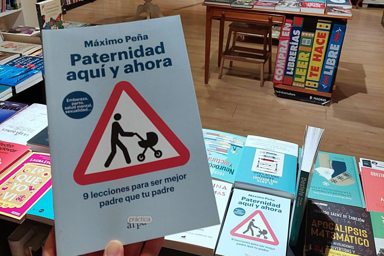 “Paternidad aquí y ahora”, de Máximo Peña