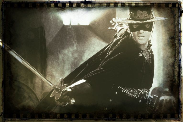 Antifaces, por Vicente Adelantado Soriano