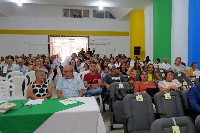 Asistentes al Concurso de Poesía y Declamación “Alfonso Calle Londoño”