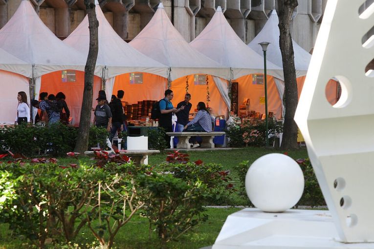 IX Feria del Libro del Oeste de Caracas