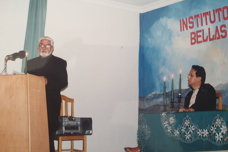 Presentaciones de “Preámbulos y ausencias”, de Javier Claure Covarrubias, en 2004