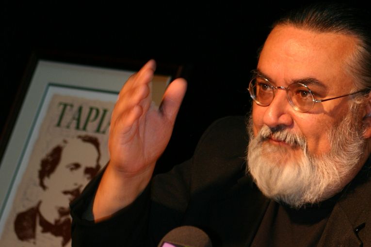 Roberto Ramos Perea