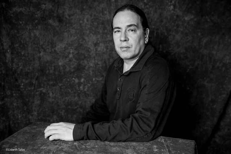 El venezolano Juan Carlos Méndez Guédez se encuentra con sus lectores en Caracas