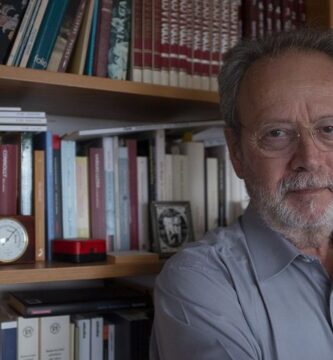 Andrés Sánchez Robayna