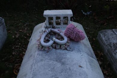 Dioses y monstruos, por Zacarías Santorini