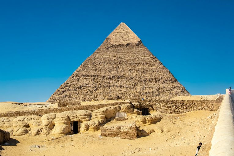 La mancha de Keops, por Alirio Alberto Hernández Rojas