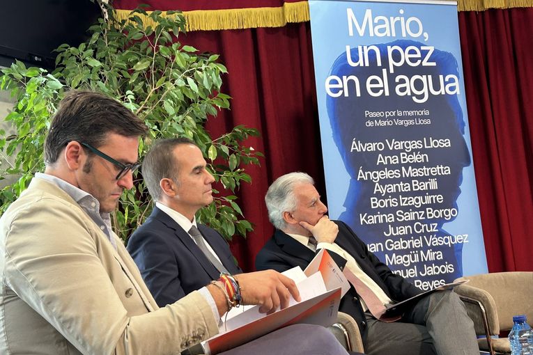 Bienal de Novela Mario Vargas Llosa