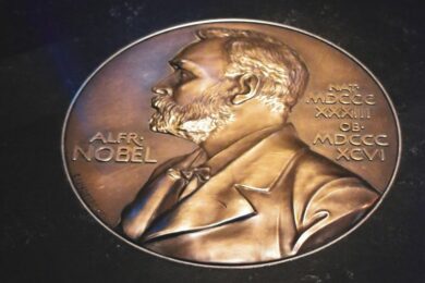 La ruleta rusa del Nobel de literatura, por Rolando Gabrielli