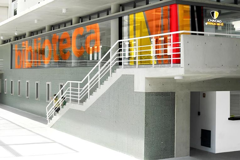 Biblioteca Francisco Herrera Luque