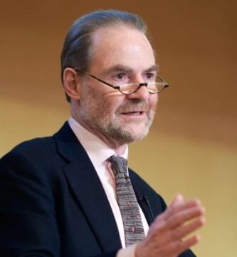 Timothy Garton Ash