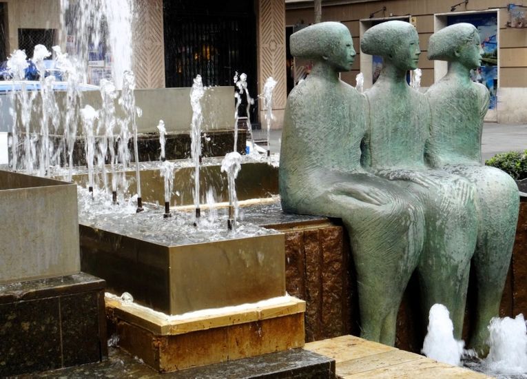 Náyades de la vida, por Luis Pérez Sanz