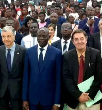 Aula Cervantes en Costa de Marfil: Dion Yodé Simplice, Ballo Zié, Guillermo Marín Gorbea, Adama Diawara, Luis García Montero y Concha Barceló