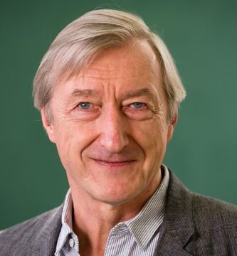 Julian Barnes
