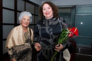 Presentación de “Al terco filo de la luz: poesía reunida 1975-2020”, de Edda Armas