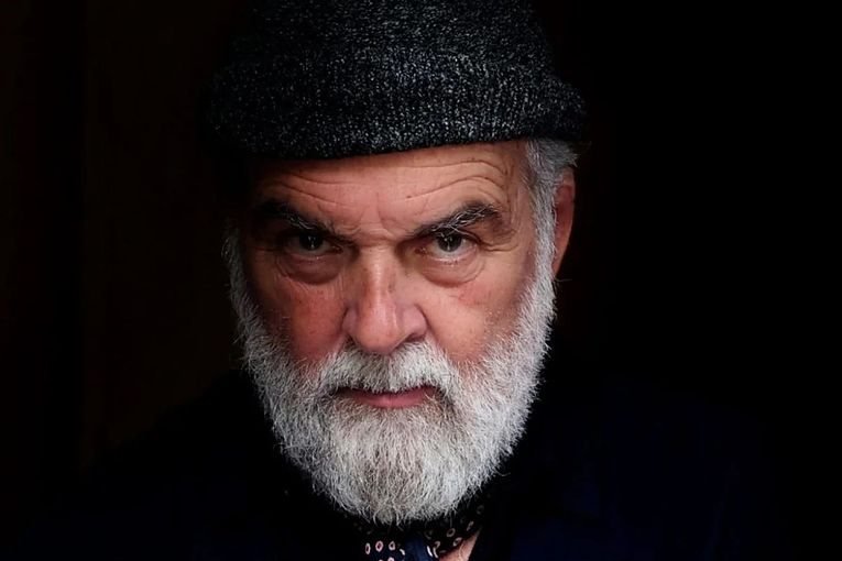 Miguel Dalmau gana el Café Gijón con una novela inspirada en su madre
