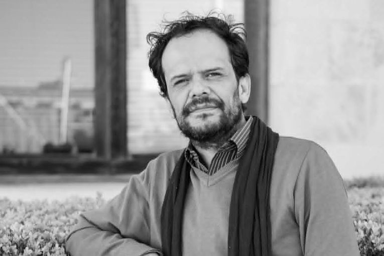 Hugo de Mendoza: “Escribo porque existo y quiero, decido existir escribiendo”
